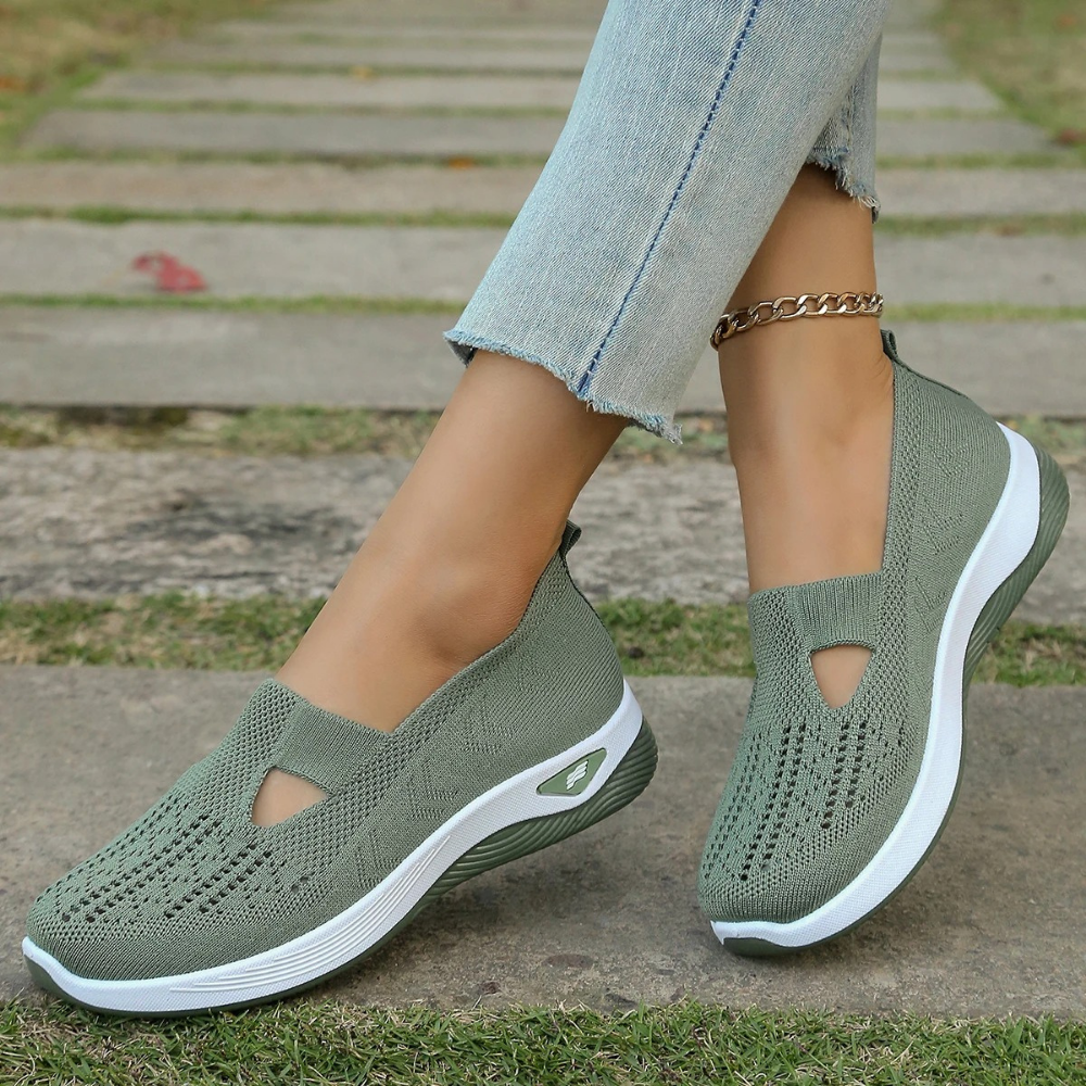 StepEase Cloud — Orthopedic Comfort Trainers